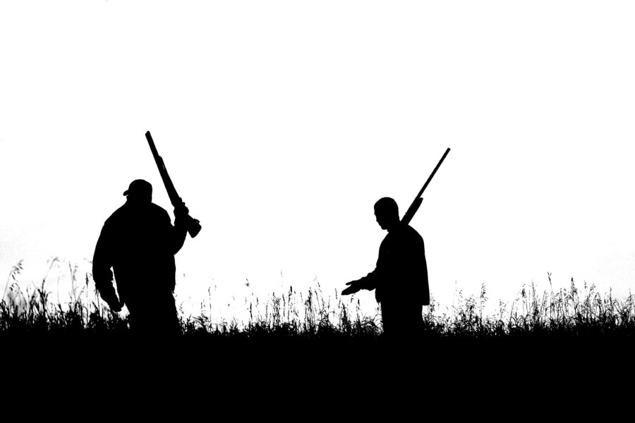 gunmen-in-field-showing-only-silhouette-2026-01-11-10-29-35-utc